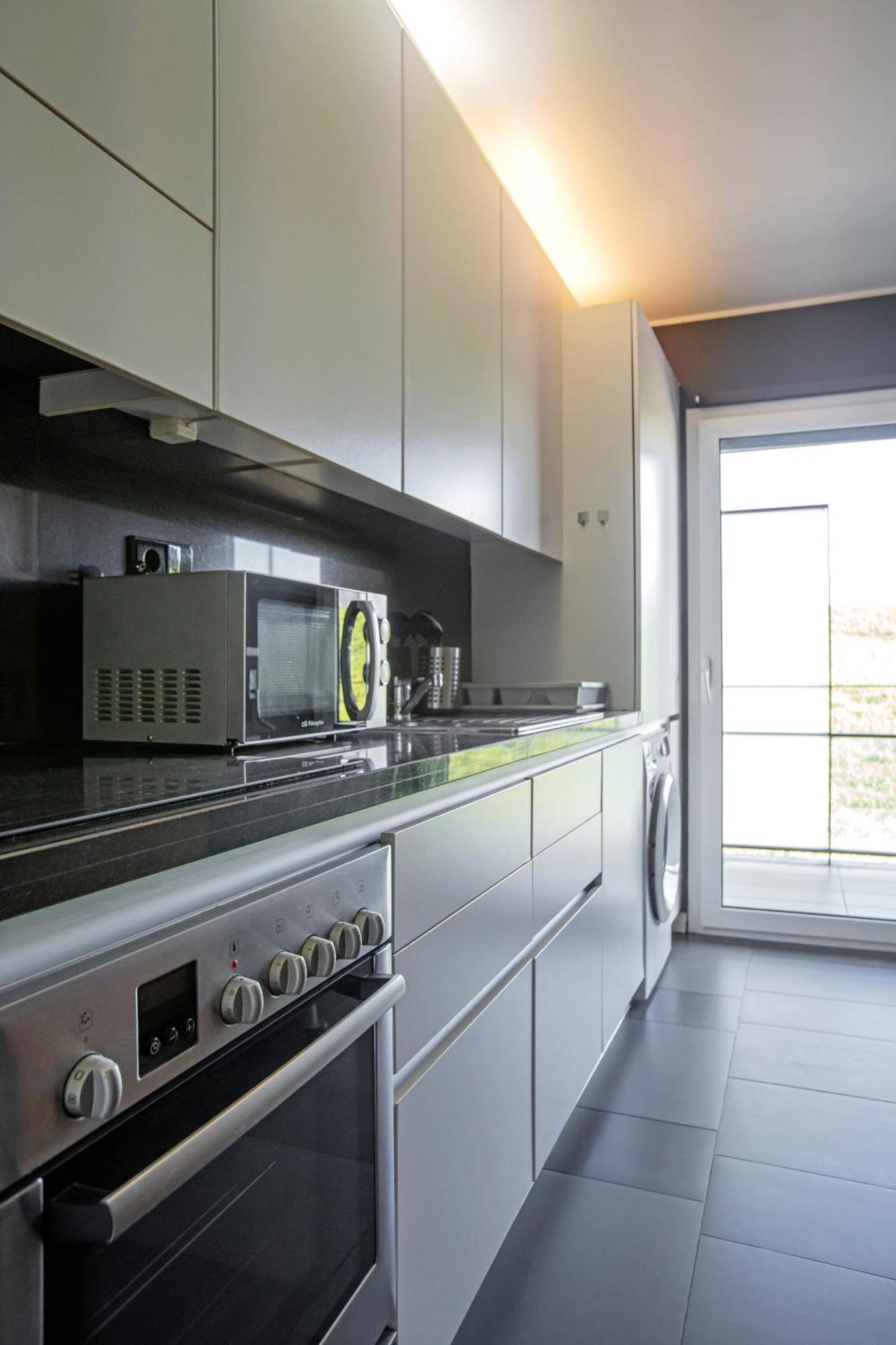 Modern 2-bedroom In Expo Apartamento