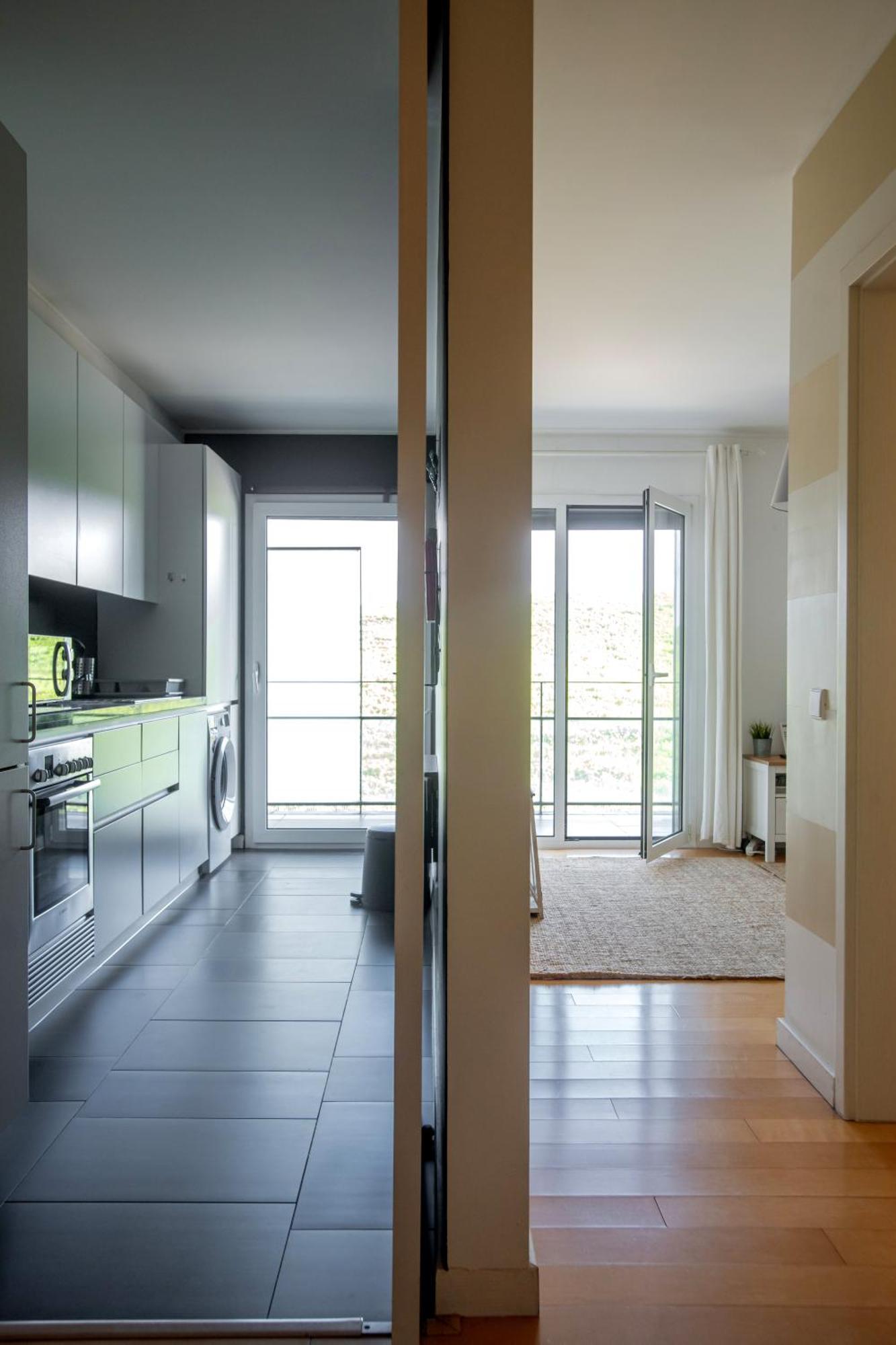 Modern 2-bedroom In Expo Apartamento